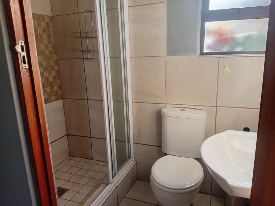 To Let 3 Bedroom Property for Rent in Gonubie North Eastern Cape